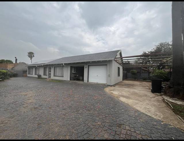 3 BEDROOM PROPERTY TO RENT IN BONAERO PARK